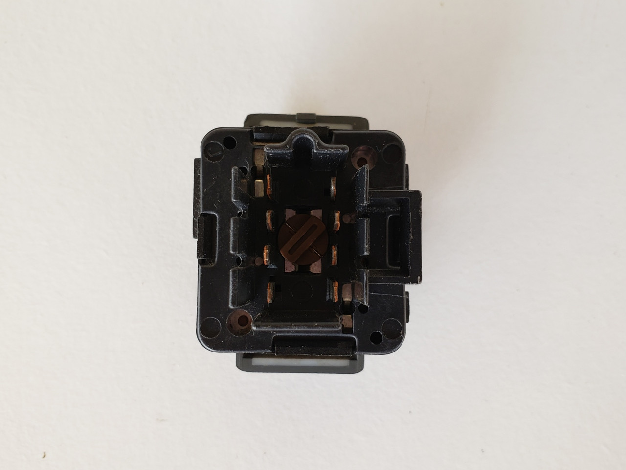 96-05 Astro 15691876 Right Front / Left & Right Rear Passenger Window Switch OEM 96-05 Astro 15691876 Right Front / Left & Right Rear Passenger Window Switch OEM