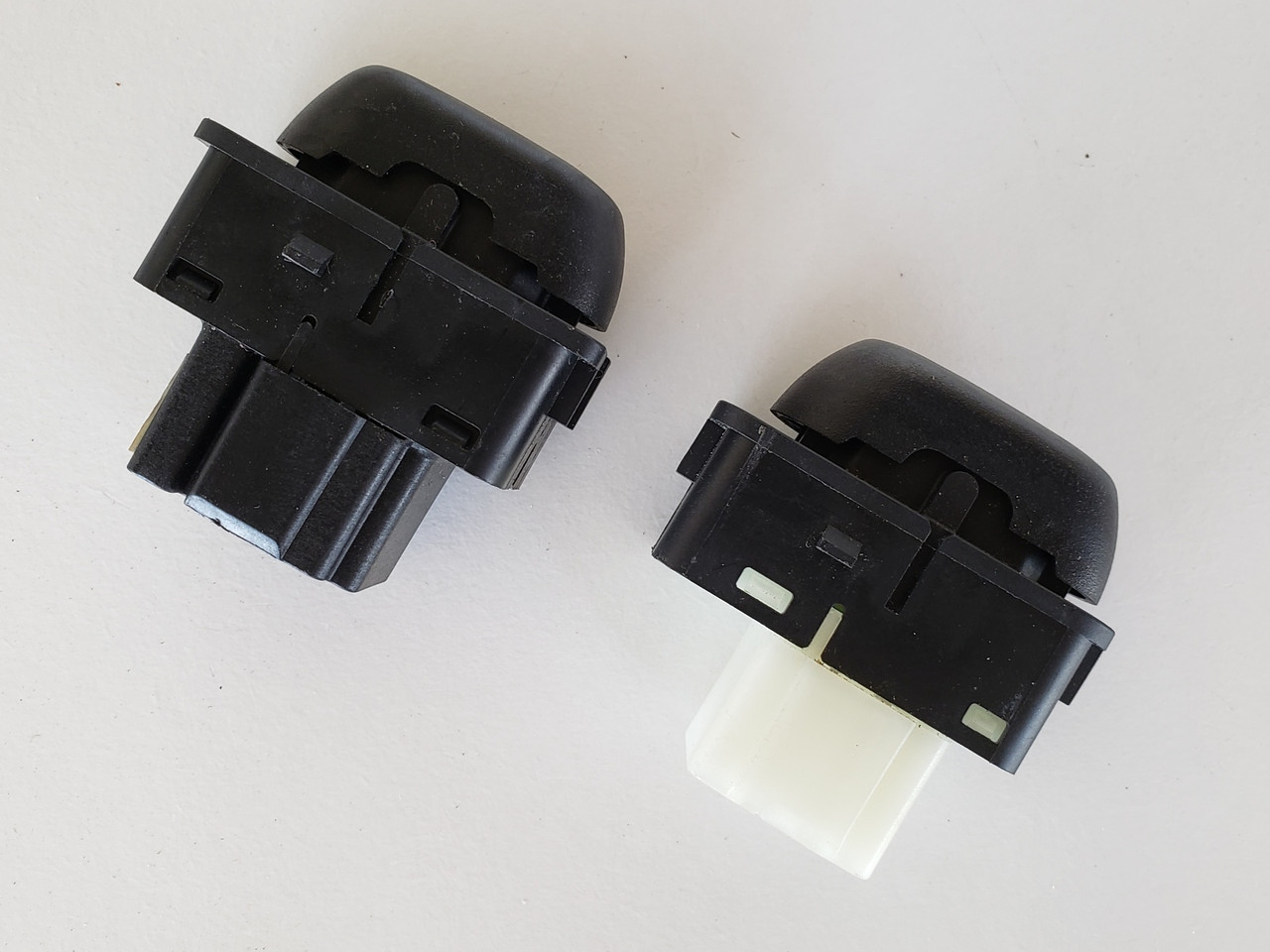 02-05 Ford Explorer Right Front Passenger Window Switch OEM