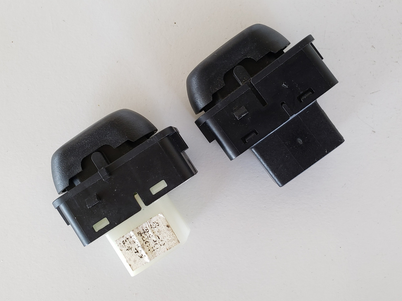 02-05 Ford Explorer Right Front Passenger Window Switch OEM