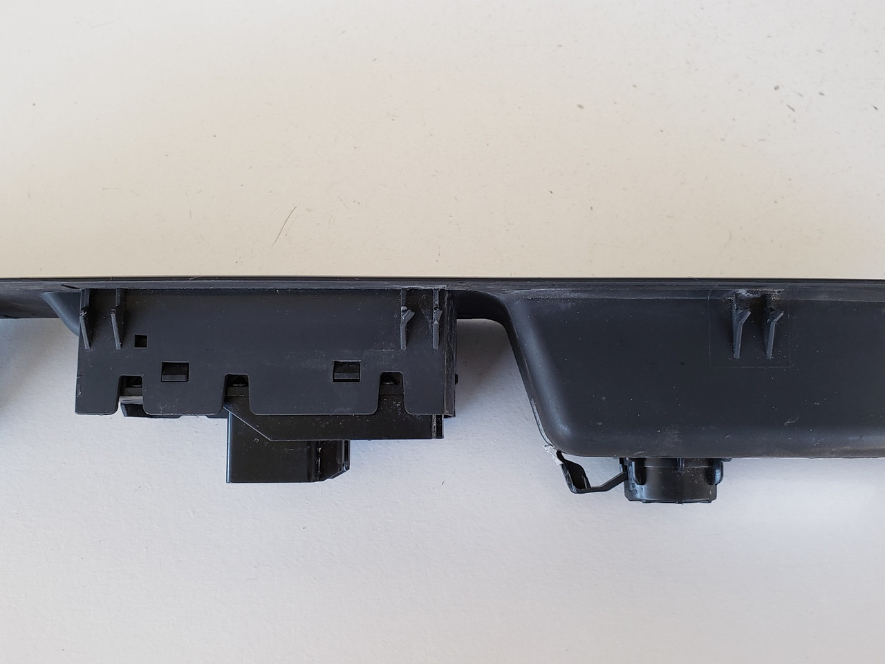 13-19 Buick Encore  22819399 Right Front Passenger Window Switch 13-19 Buick Encore  22819399 Right Front Passenger Window Switch