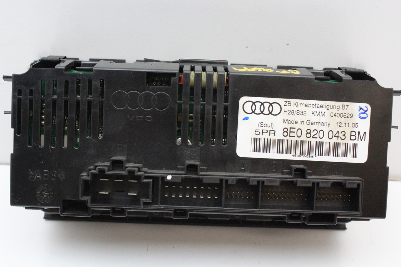 05-09 Audi A4 8E0 820 043 BM Climate Control Panel Temperature Unit A/C Heater