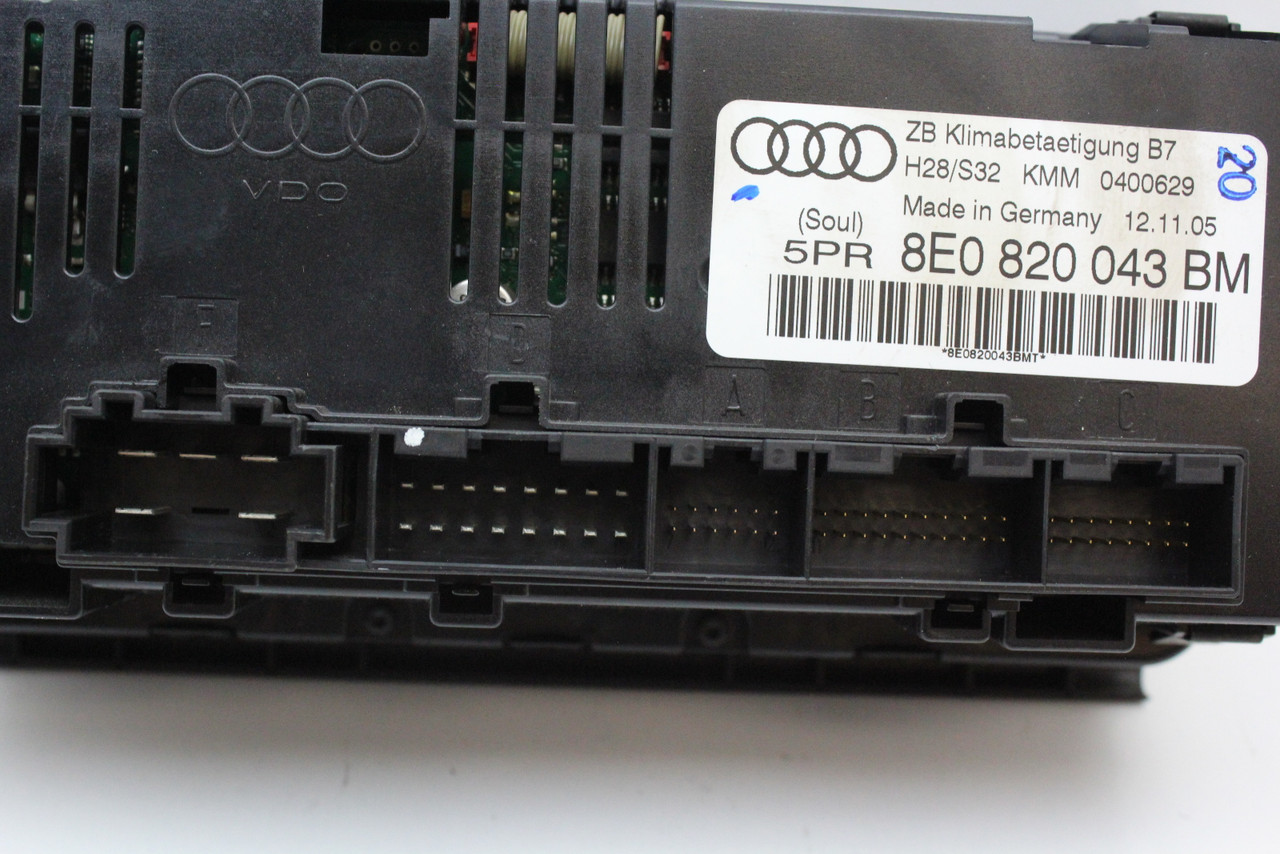 05-09 Audi A4 8E0 820 043 BM Climate Control Panel Temperature Unit A/C Heater