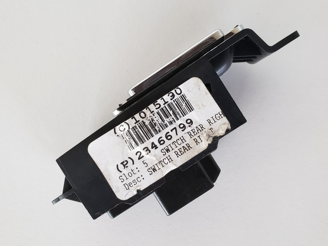 14-20 Chevy Impala 23466799 Left / Right Rear Passenger Window Switch OEM 14-20 Chevy Impala 23466799 Left / Right Rear Passenger Window Switch OEM