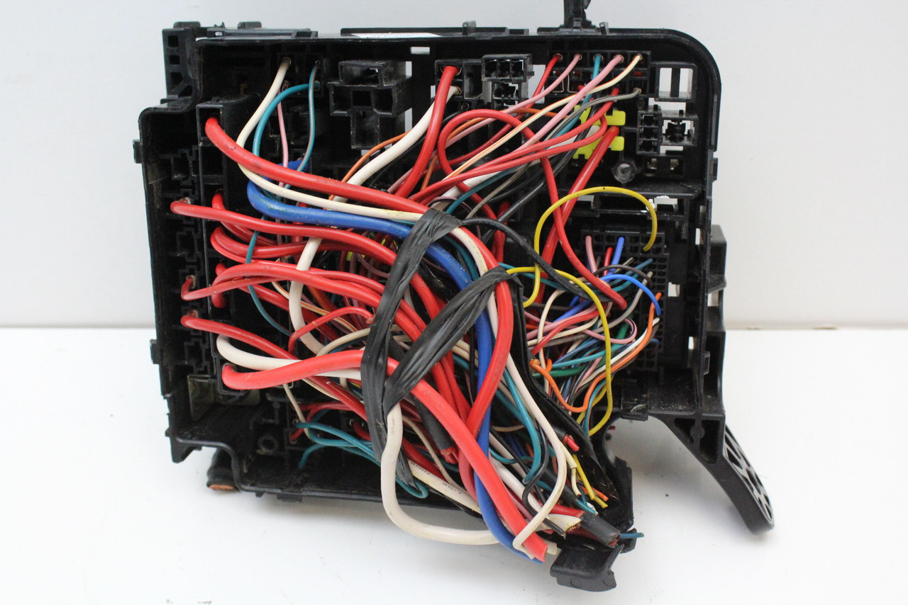 17 18 Kia Forte 91218 B0400 Fusebox Fuse Box Relay Unit Module 17 18 Kia Forte 91218 B0400 Fusebox Fuse Box Relay Unit Module