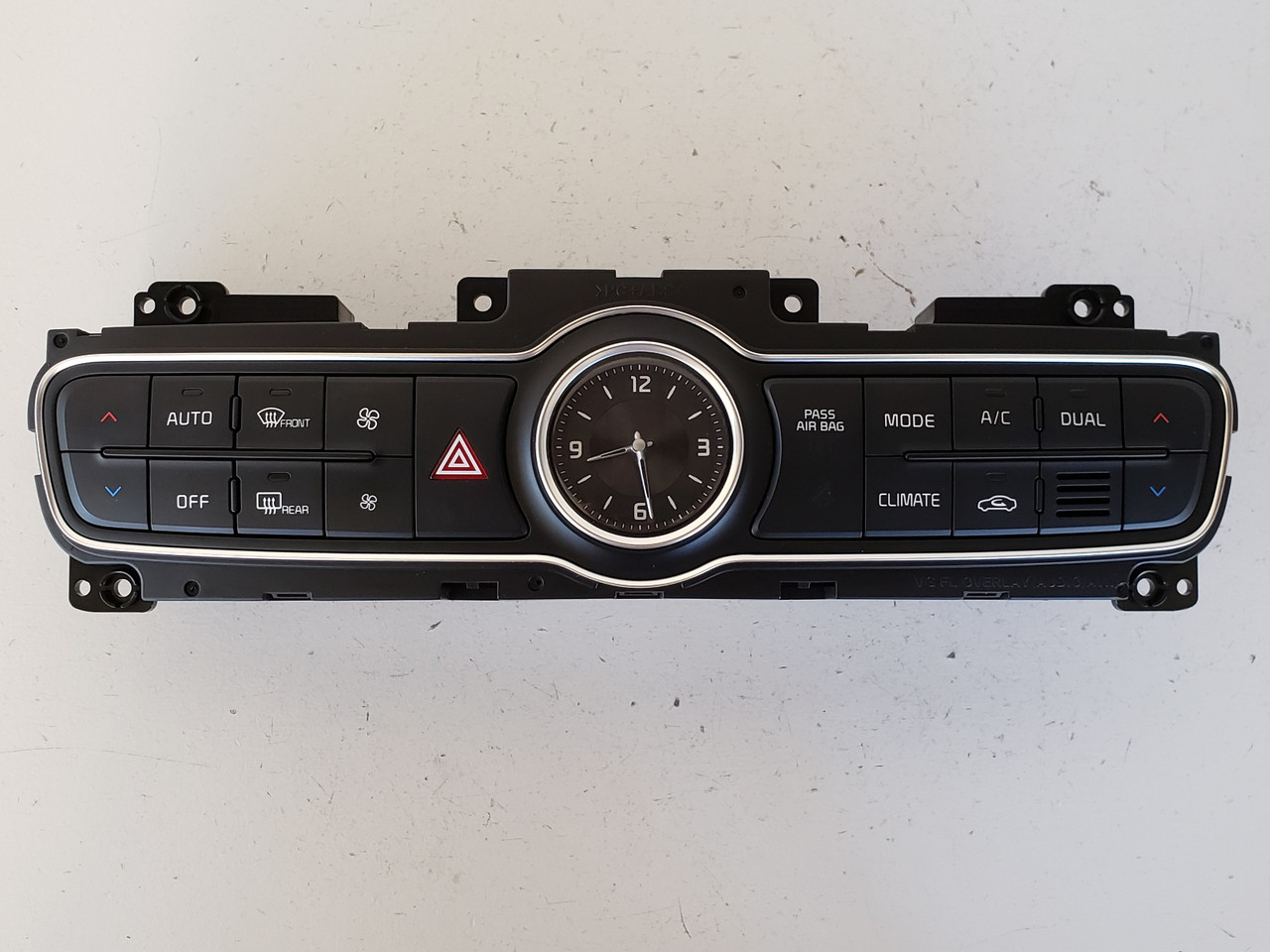 14 15 16 Kia Cadenza Climate Control Panel Temperature Unit A/C Heater 14 15 16 Kia Cadenza Climate Control Panel Temperature Unit A/C Heater