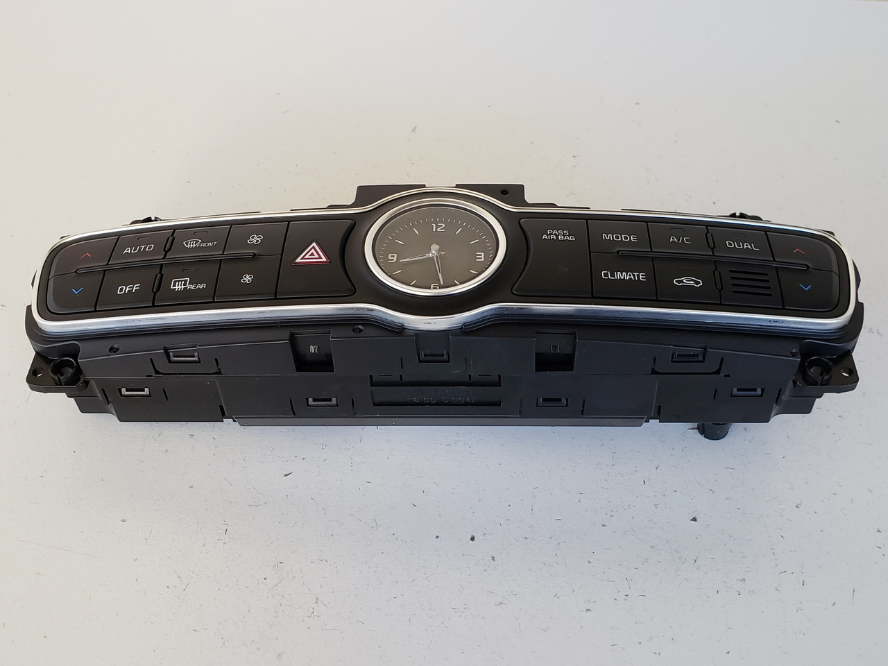 14 15 16 Kia Cadenza Climate Control Panel Temperature Unit A/C Heater 14 15 16 Kia Cadenza Climate Control Panel Temperature Unit A/C Heater