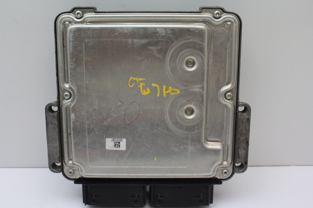 15 2015 Lincoln MKZ 2.0L FP5A-12A650-HC Computer Engine Control ECU ECM Module