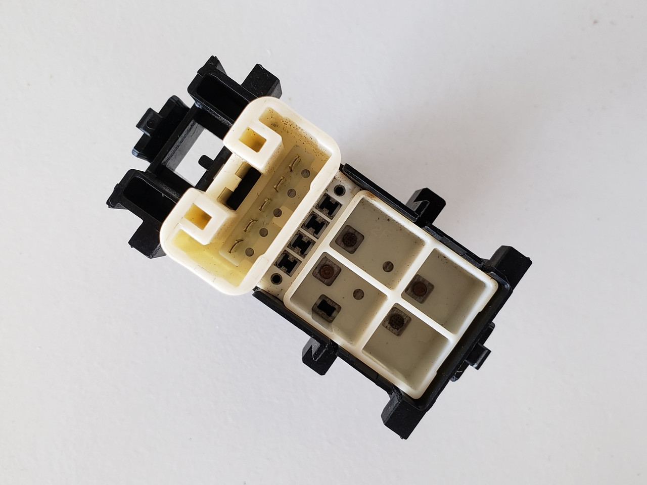 09-13 Toyota Corolla Right Front / Left & Right Rear Passenger Window Switch OEM 09-13 Toyota Corolla Right Front / Left & Right Rear Passenger Window Switch OEM