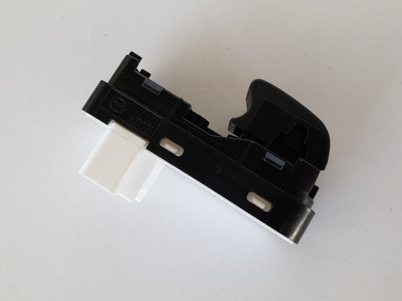 10-13 Mazda 3 Sport BBM2 66 370 Left / Right Rear Passenger Window