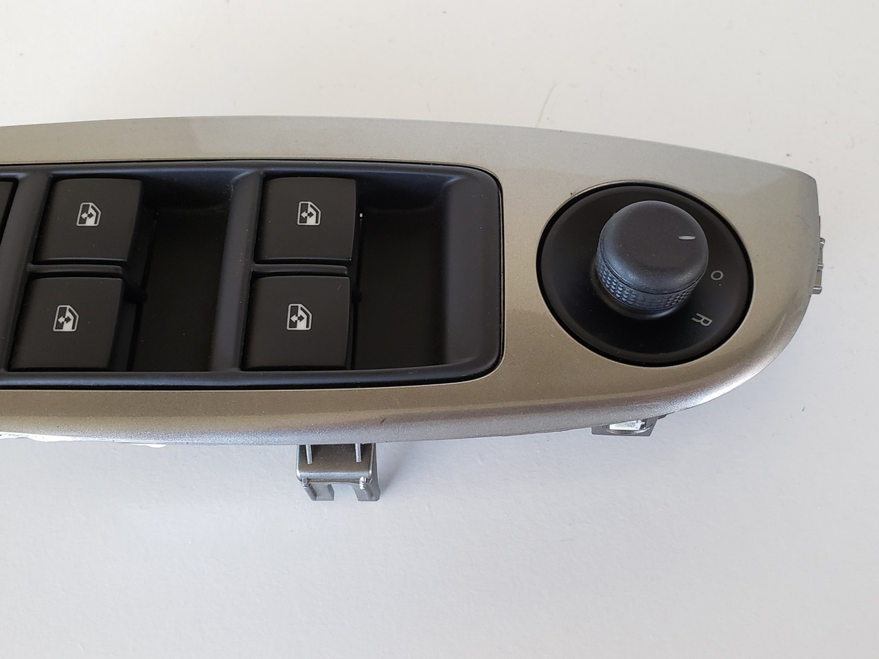 14-16 Chevrolet Chevy Malibu 20917577 Drivers Side Left Master Window Switch OEM 14-16 Chevrolet Chevy Malibu 20917577 Drivers Side Left Master Window Switch OEM