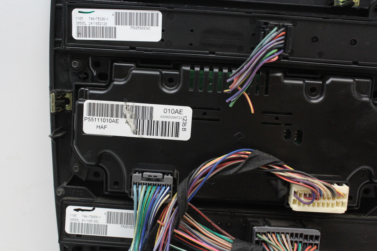 05-10 Grand Cherokee P55111010AE Climate Control Panel Temperature Unit A/C