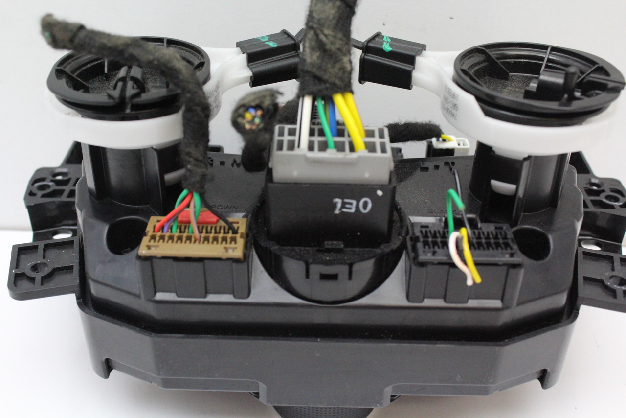 17-20 Chevy Trax 42588188 Climate Control Panel Temperature Unit A/C Heater