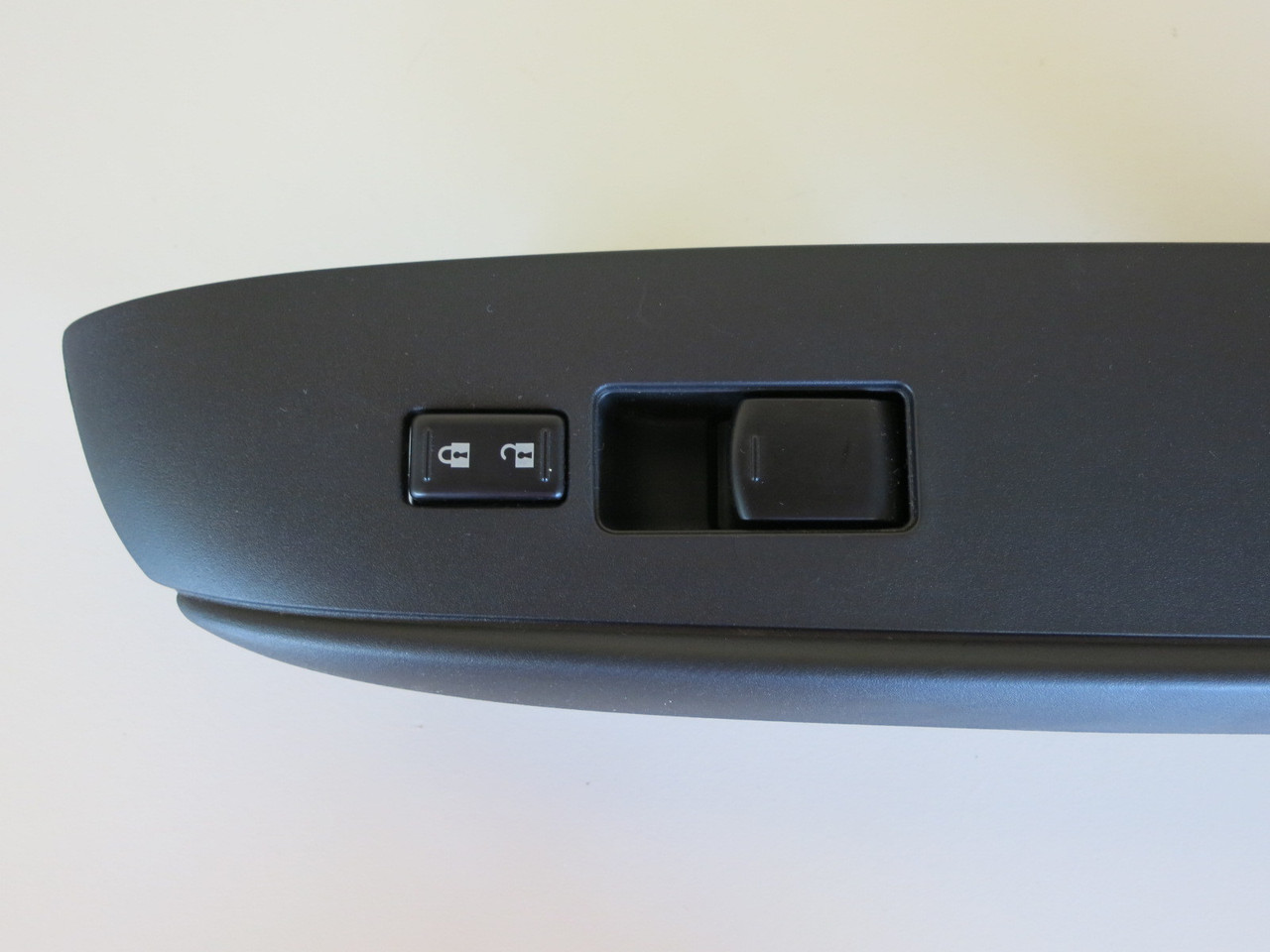 12 13 14 15 16 Nissan Versa Right Front Passenger Window Switch OEM 12 13 14 15 16 Nissan Versa Right Front Passenger Window Switch OEM