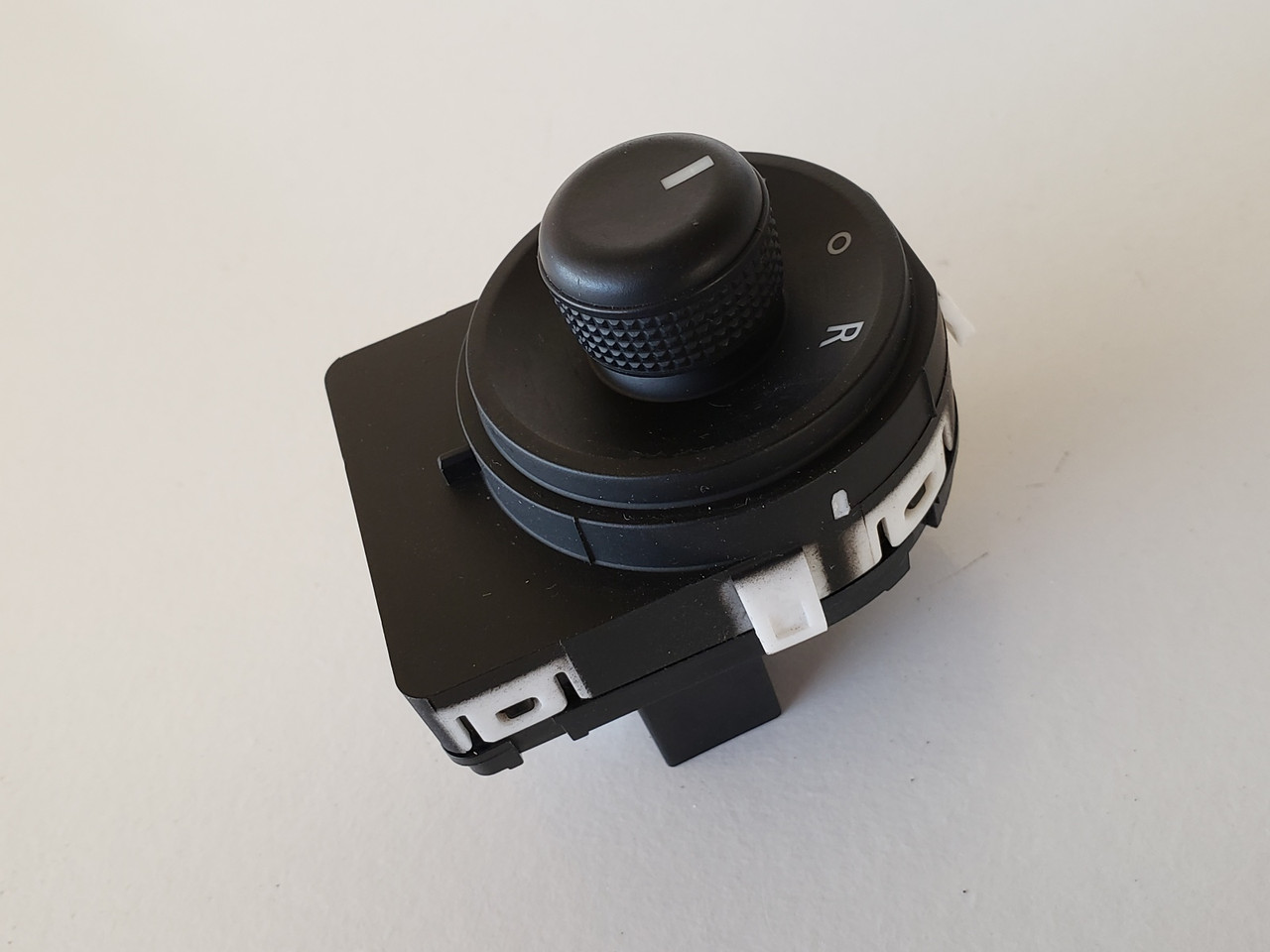 12-18 Chevy Sonic 9532 8440 Drivers Side Left Master Mirror Switch OEM