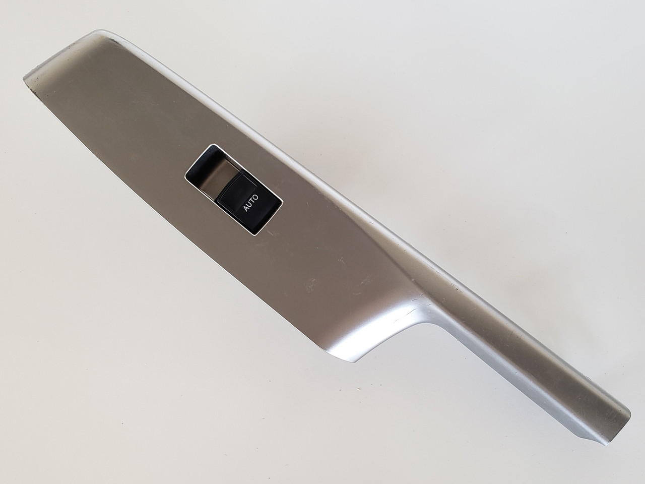 10-14 Toyota Prius 74272-47070 Left Rear Passenger Window Switch OEM 10-14 Toyota Prius 74272-47070 Left Rear Passenger Window Switch OEM