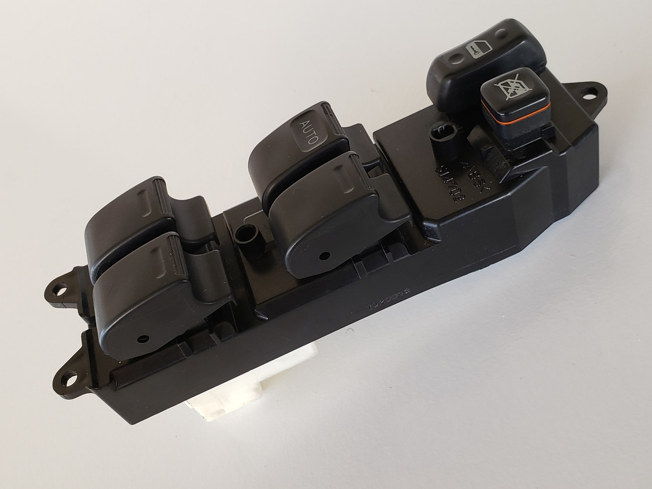 02-05 Toyota Camry XLE 84820-AA040 Drivers Side Left Master Window Switch OEM