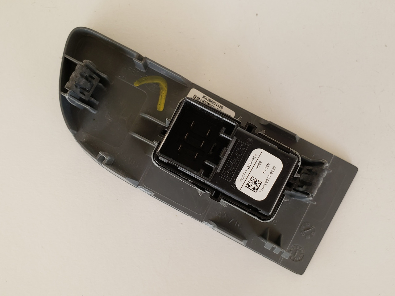 10-14 Ford F-150 F150 9L3T-14529-ACW Left Rear Passenger Window Switch OEM 10-14 Ford F-150 F150 9L3T-14529-ACW Left Rear Passenger Window Switch OEM
