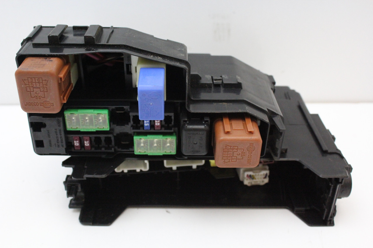 13 14 Nisasan Altima 2.5L 240123TA0A Fusebox Fuse Box Relay Unit Module 13 14 Nisasan Altima 2.5L 240123TA0A Fusebox Fuse Box Relay Unit Module
