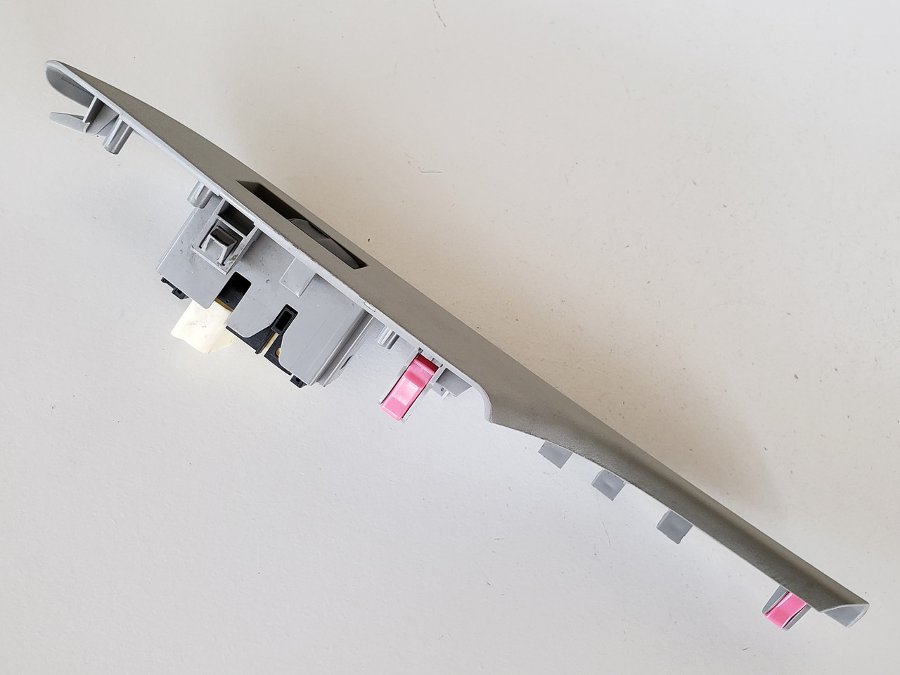 09-13 Toyota Corolla 74272-12230 Left Rear Passenger Window Switch OEM 09-13 Toyota Corolla 74272-12230 Left Rear Passenger Window Switch OEM