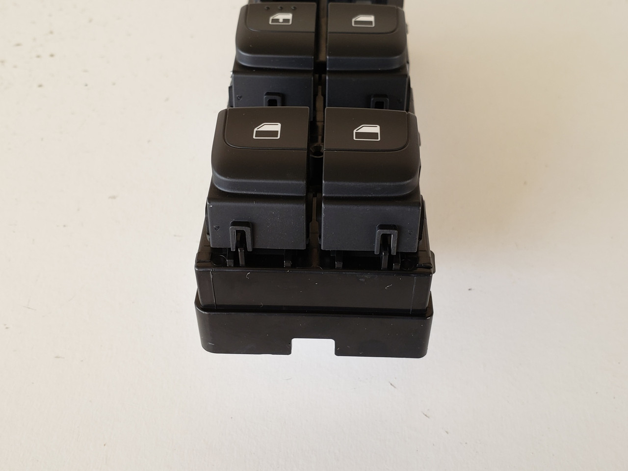 18-19 Kia Rio 93570-H9150 Drivers Side Left Master Window Switch OEM 18-19 Kia Rio 93570-H9150 Drivers Side Left Master Window Switch OEM