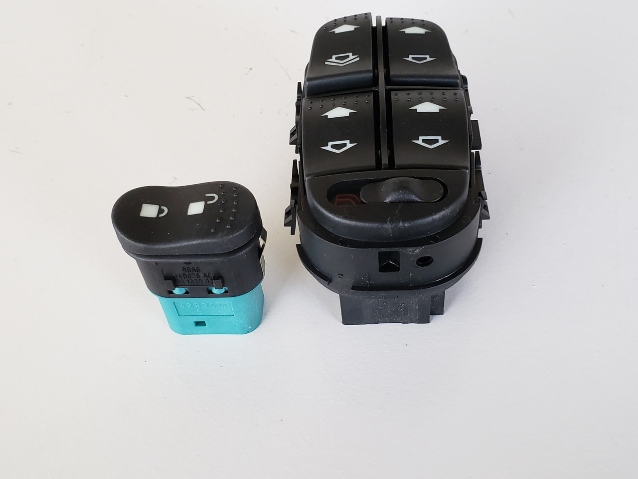 00-07 Ford Focus 98 AG 14A132 AE Drivers Side Left Master