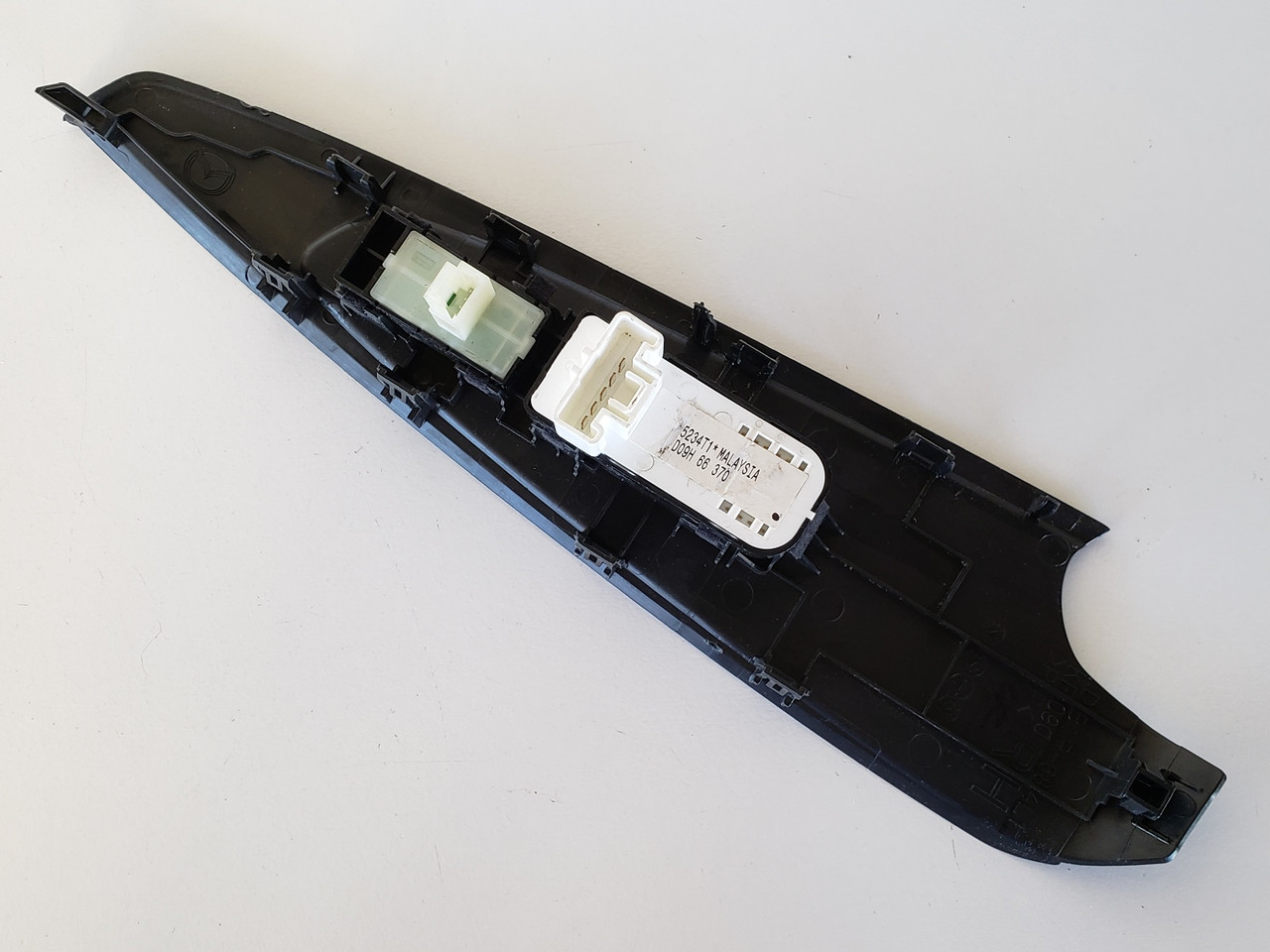 17-18 Toyota Yaris IA D09H-66-370 Right Front RH Passenger Window Switch OEM 17-18 Toyota Yaris IA D09H-66-370 Right Front RH Passenger Window Switch OEM