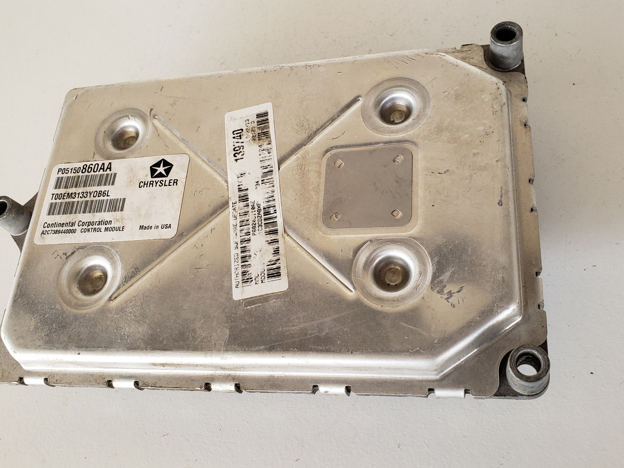 2014 Chrysler 200 P68205110AE Computer Brain Engine Control ECU ECM EBX Module