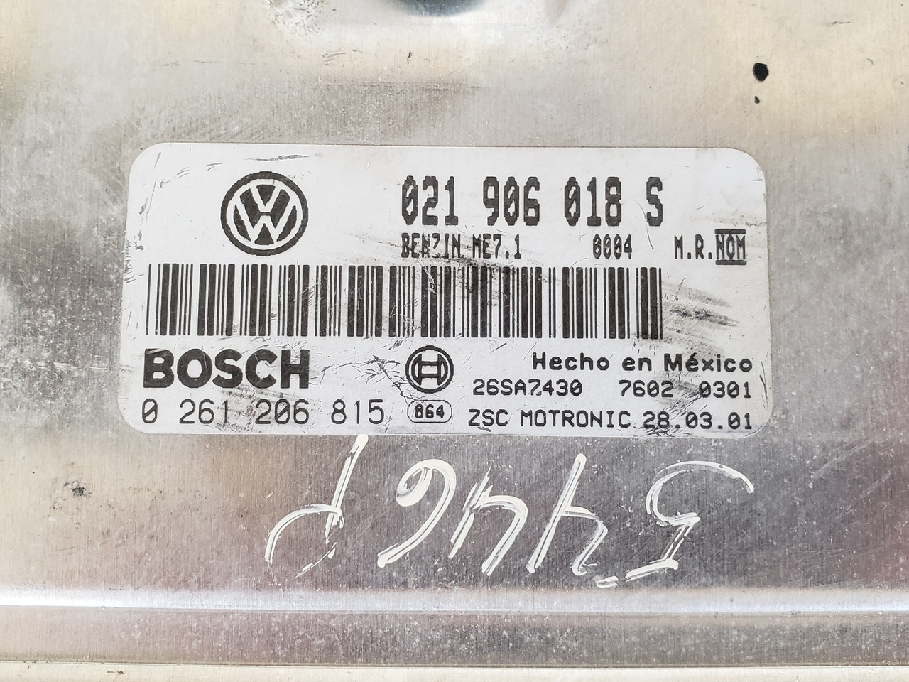 2001 VW Jetta 021 906 018 S Computer Brain Engine Control ECU ECM EBX Module 2001 VW Jetta 021 906 018 S Computer Brain Engine Control ECU ECM EBX Module