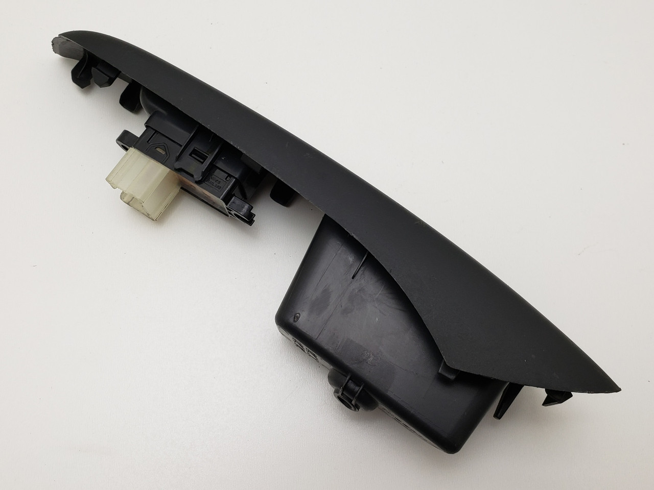 14-16 Nissan Versa 829603V40A Right Rear Passenger Window Switch OEM 14-16 Nissan Versa 829603V40A Right Rear Passenger Window Switch OEM