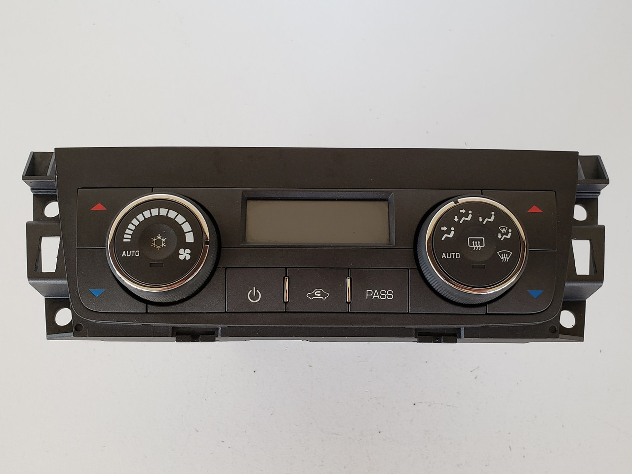 07 Cadillac SRX 15894095 Climate Control Panel Temperature Unit A/C Heater 07 Cadillac SRX 15894095 Climate Control Panel Temperature Unit A/C Heater