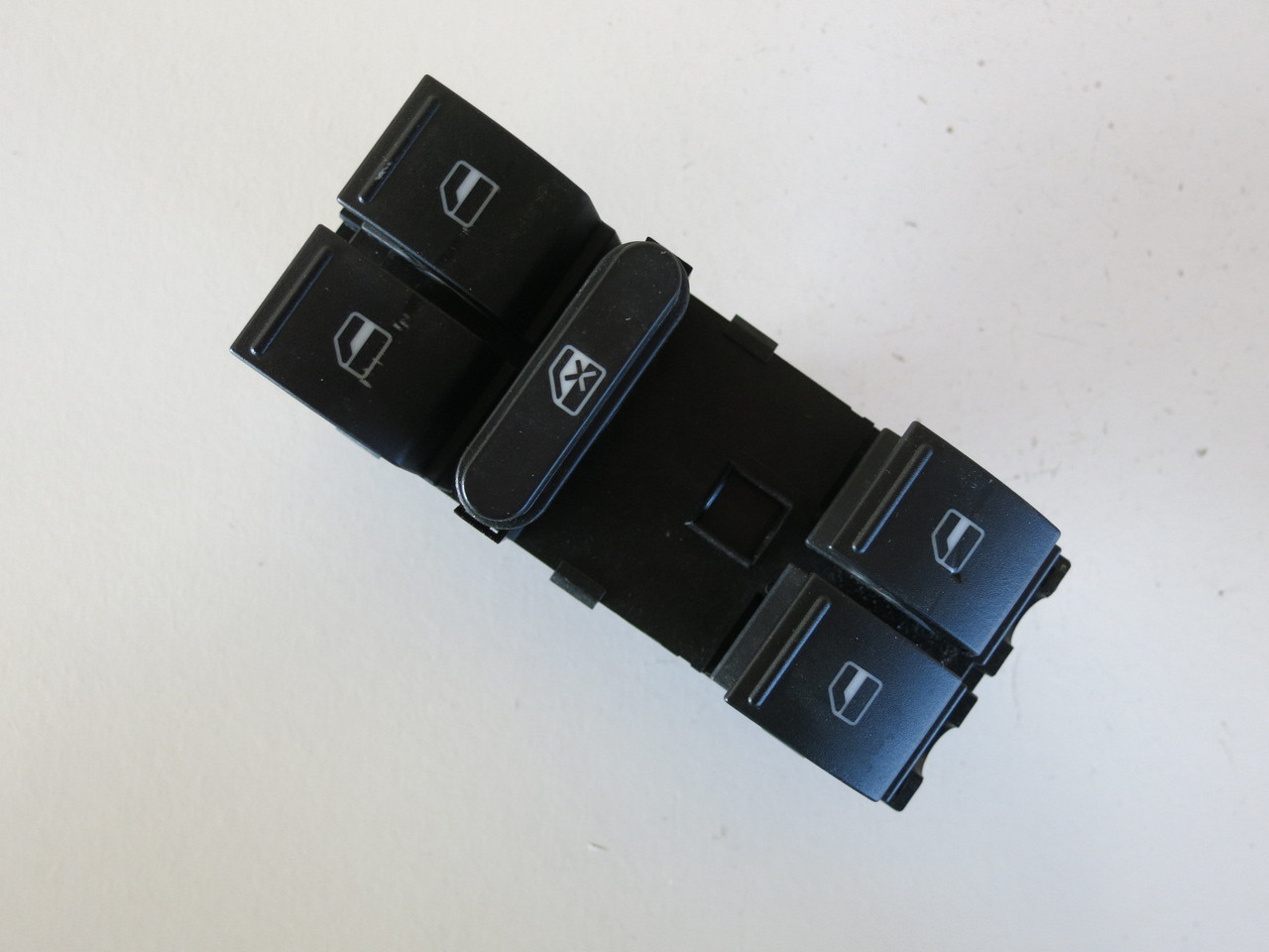 06-16 VW Volkswagen Jetta Drivers Side Left Master Window Switch OEM