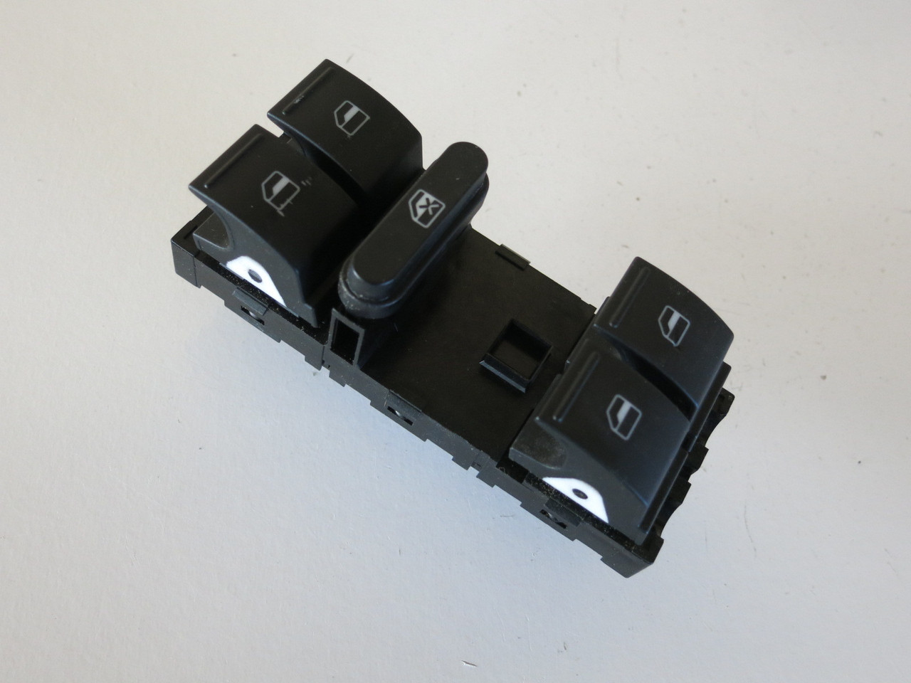 06-16 VW Volkswagen Jetta Drivers Side Left Master Window Switch OEM