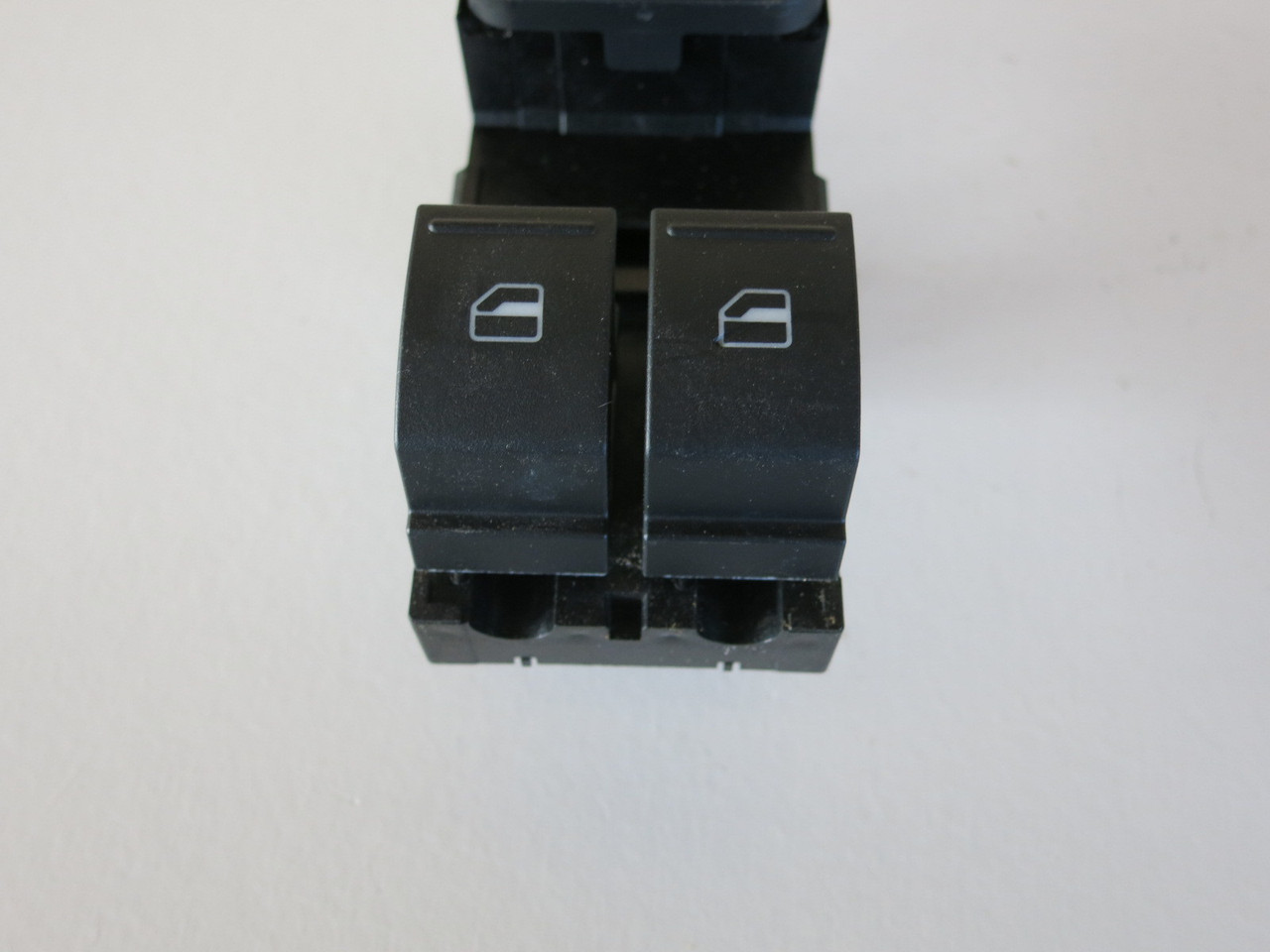 06-16 VW Volkswagen Jetta Drivers Side Left Master Window Switch OEM