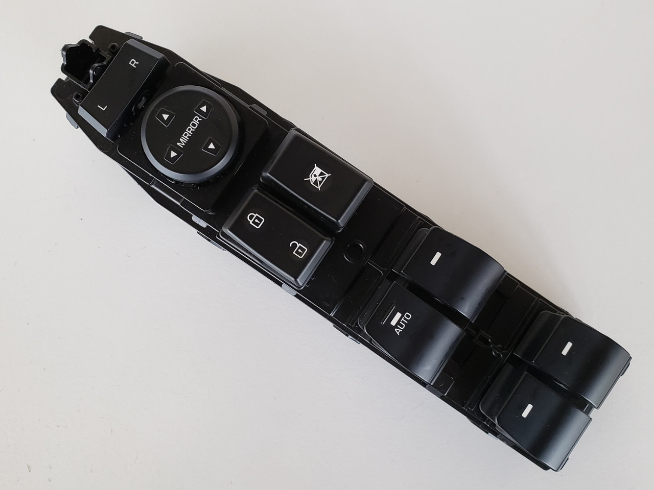 17-19 Hyundai Elantra 93571-F3010 Drivers Side Left Master Window Switch OEM 17-19 Hyundai Elantra 93571-F3010 Drivers Side Left Master Window Switch OEM