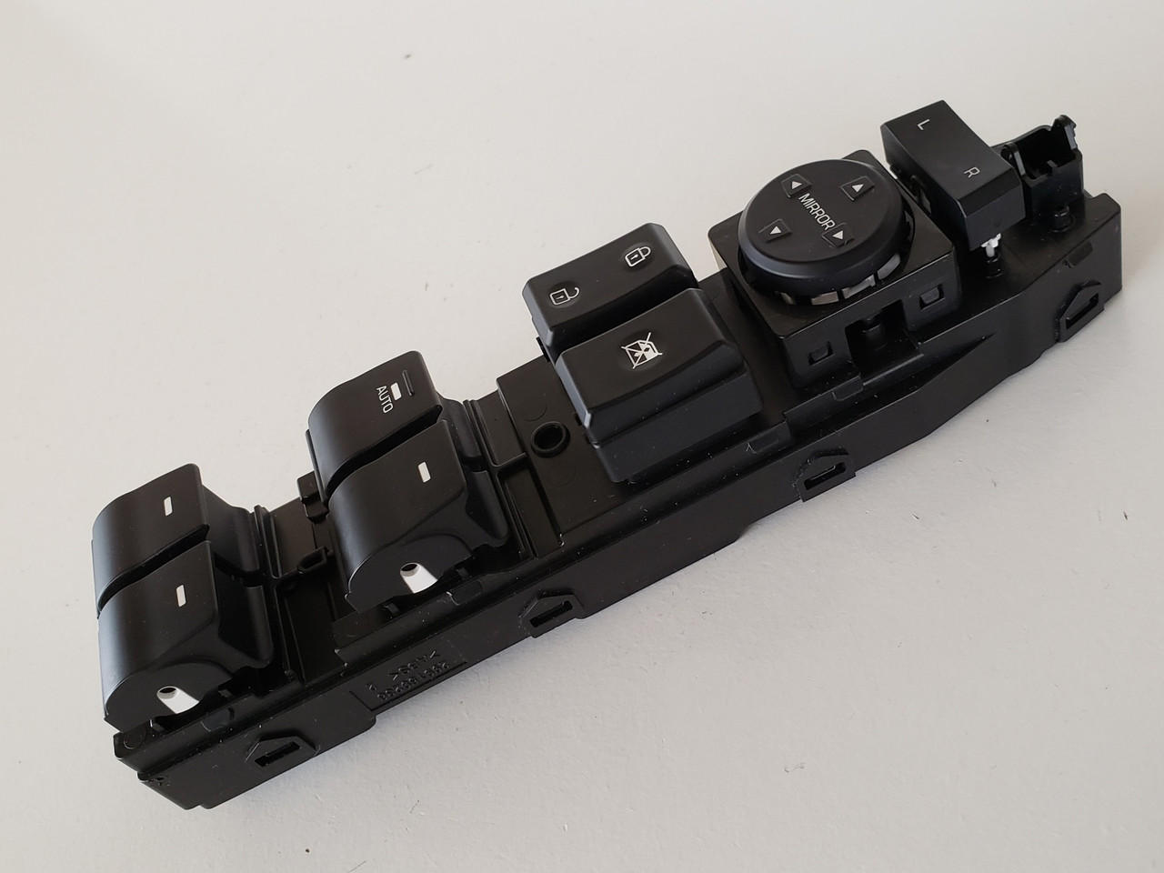 17-19 Hyundai Elantra 93571-F3010 Drivers Side Left Master Window Switch OEM 17-19 Hyundai Elantra 93571-F3010 Drivers Side Left Master Window Switch OEM