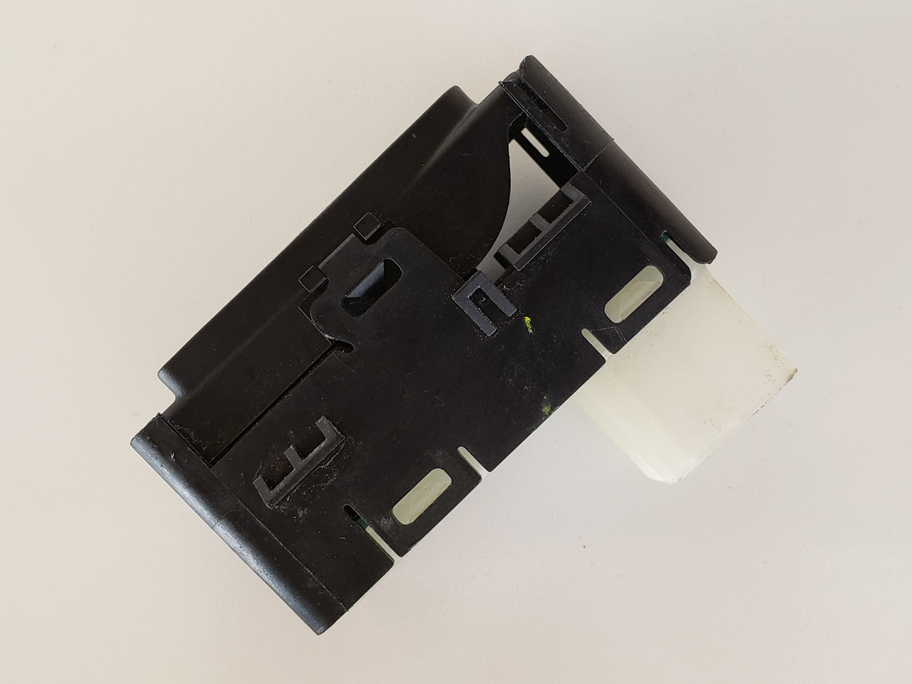 11-14 Chrysler 200 04602933AA Left & Right Rear Passenger Window Switch OEM 11-14 Chrysler 200 04602933AA Left & Right Rear Passenger Window Switch OEM