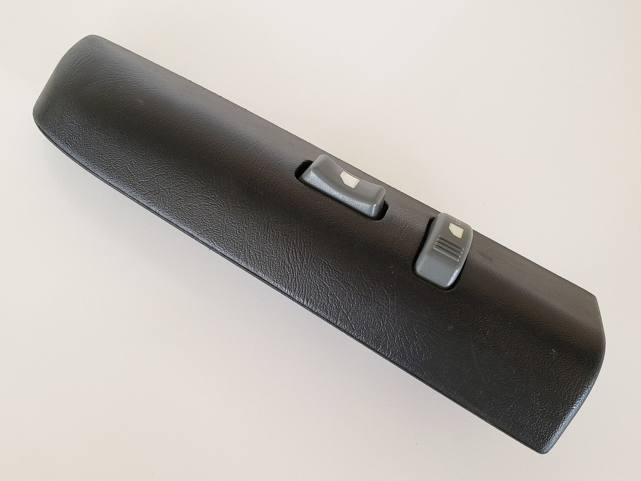 98-05 Chevy S-10 S10 15151472 Right Front Passenger Window Switch OEM