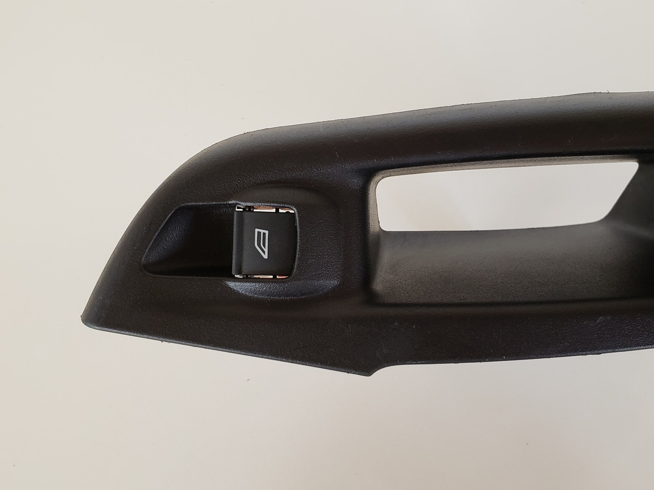 12-18 Ford Focus BM51-A237W21-BBW Left Rear Passenger Window Switch OEM 12-18 Ford Focus BM51-A237W21-BBW Left Rear Passenger Window Switch OEM