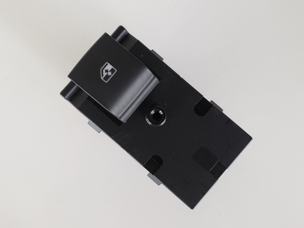 17-20 Chevy Trax 22915112 Left & Right Rear Passenger Window Switch OEM 17-20 Chevy Trax 22915112 Left & Right Rear Passenger Window Switch OEM