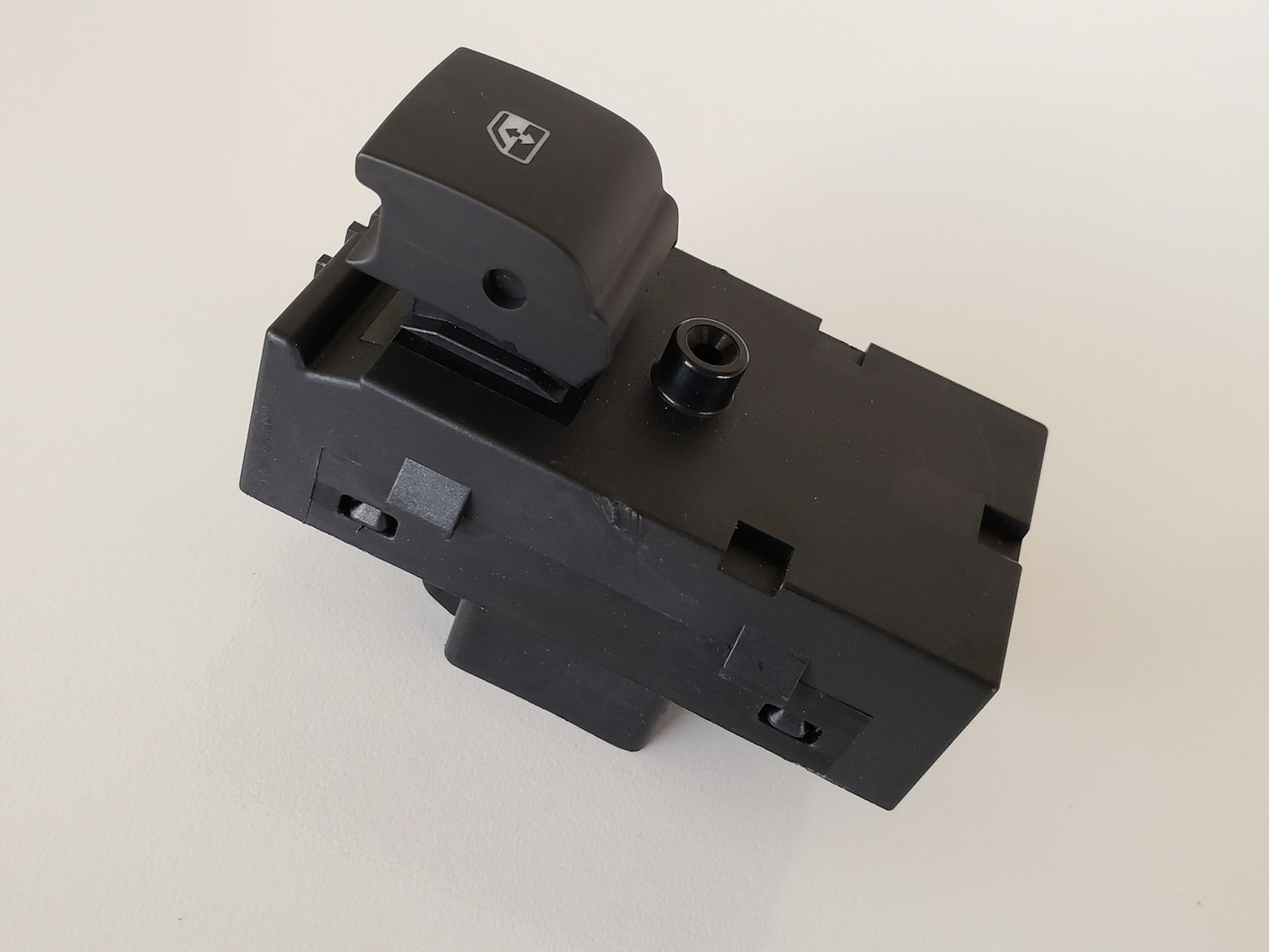 17-20 Chevy Trax 22915112 Left & Right Rear Passenger Window Switch OEM 17-20 Chevy Trax 22915112 Left & Right Rear Passenger Window Switch OEM