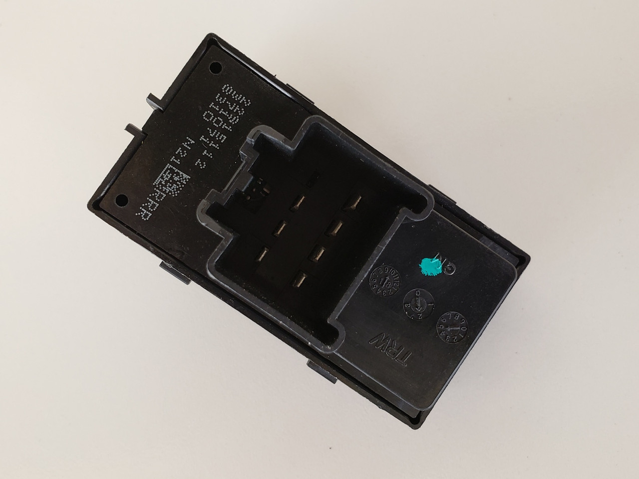 17-20 Chevy Trax 22915112 Left & Right Rear Passenger Window Switch OEM 17-20 Chevy Trax 22915112 Left & Right Rear Passenger Window Switch OEM