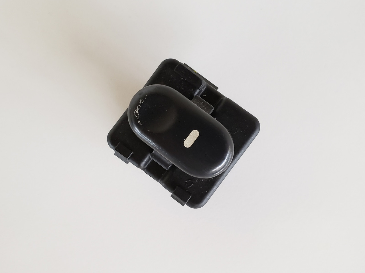 97-04 Buick Regal 10256580 Left & Right Rear Passenger Window Switch OEM 97-04 Buick Regal 10256580 Left & Right Rear Passenger Window Switch OEM