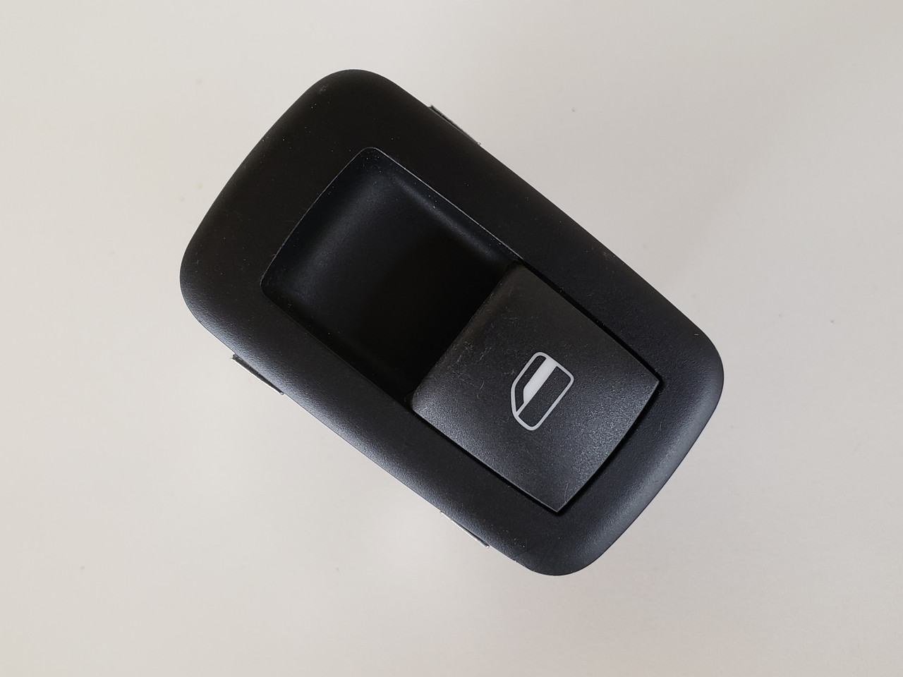 11-16 Dodge Journey 10025270 Left & Right Rear Passenger Window Switch OEM 11-16 Dodge Journey 10025270 Left & Right Rear Passenger Window Switch OEM