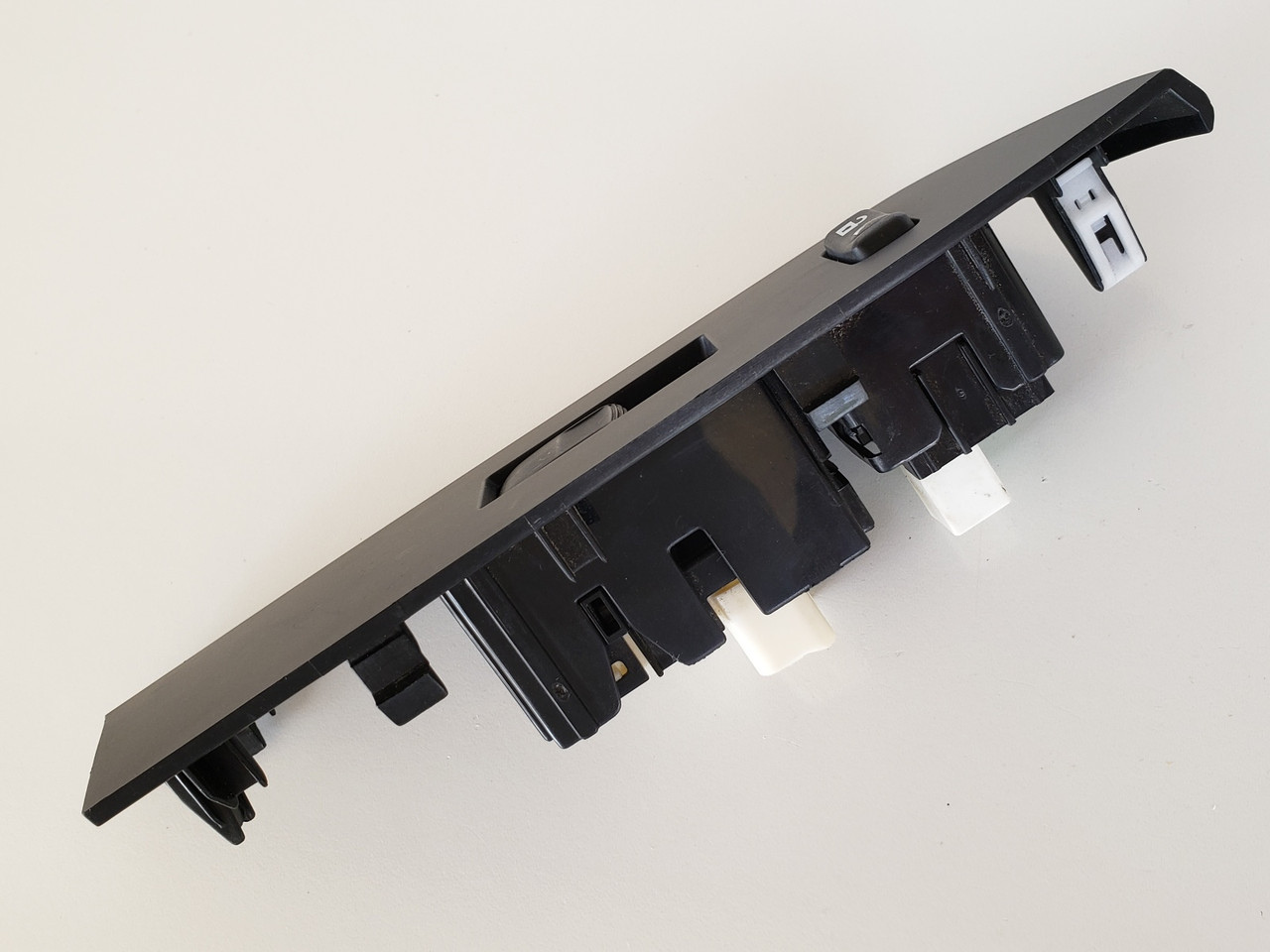 14-18 Toyota Tundra 74231-0C120 Right Front Passenger Window Switch OEM