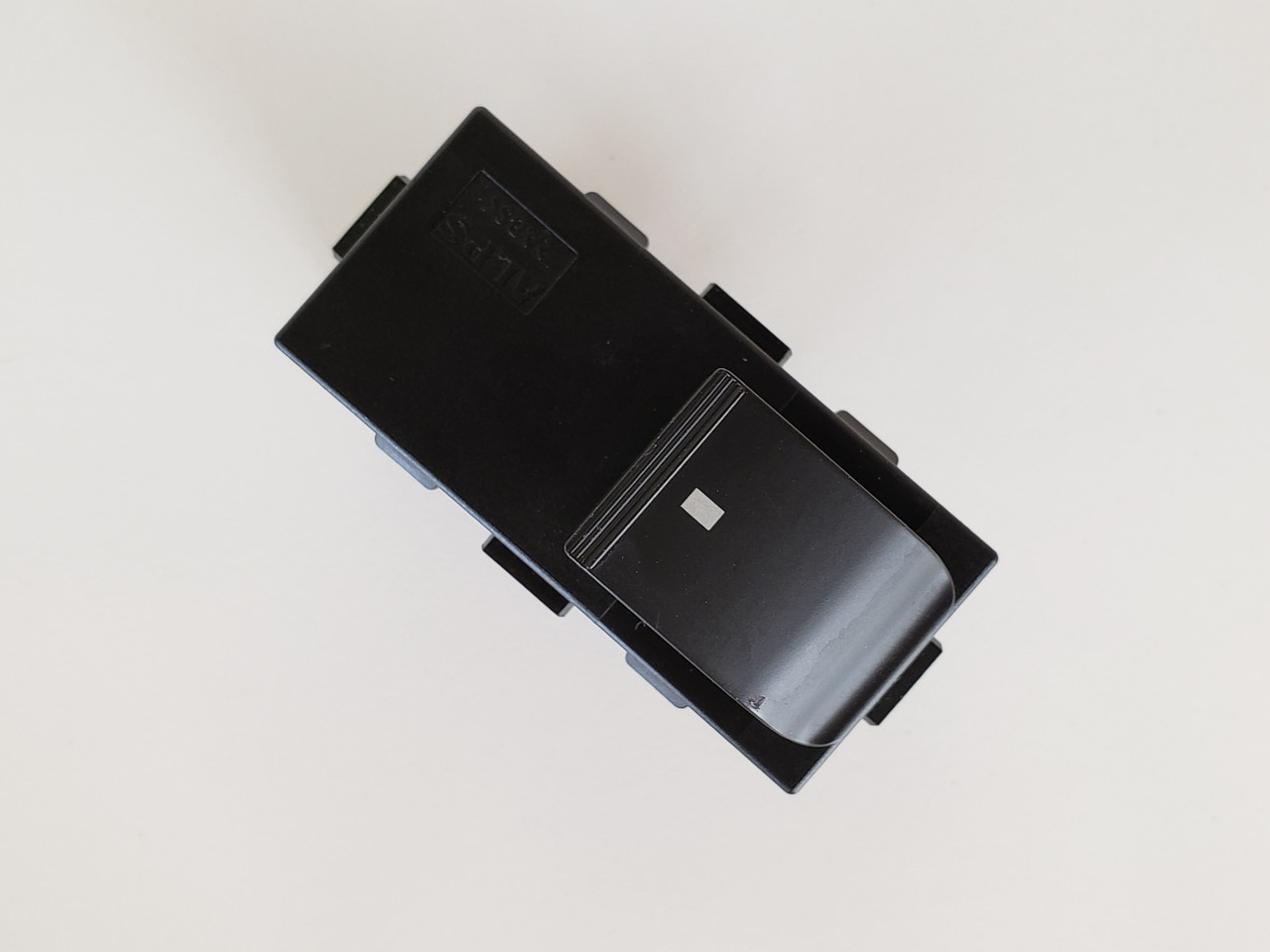 06-11 Buick Lucerne 25877778 Left & Right Rear Passenger Window Switch OEM