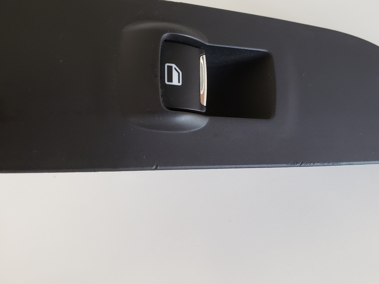 15-20 Lincoln MKZ DP5T-14529-AAW Right Front Passenger Window Switch OEM 15-20 Lincoln MKZ DP5T-14529-AAW Right Front Passenger Window Switch OEM