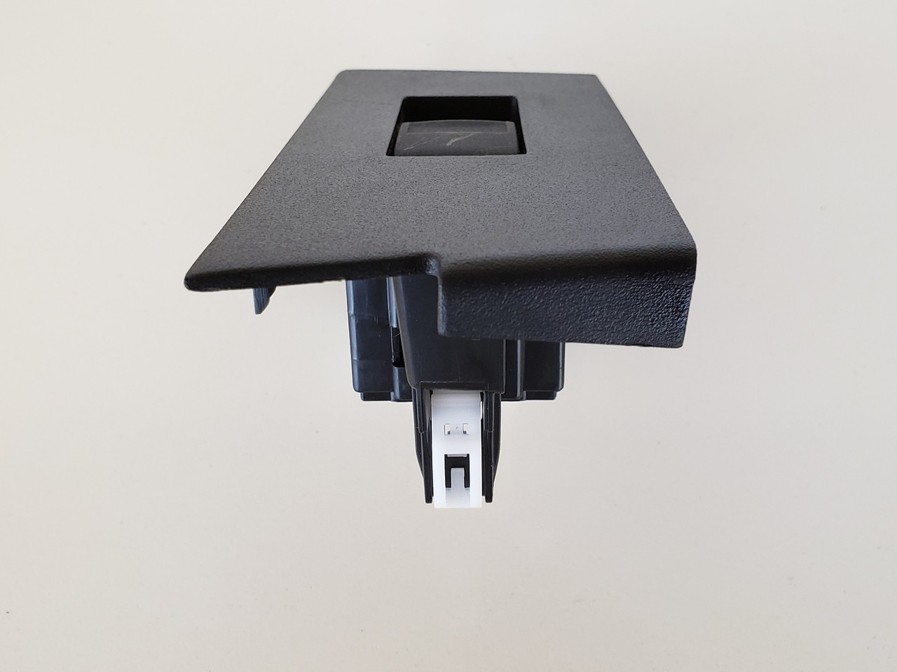 14-16 Toyota Corolla 74271-02660 Right Rear Passenger Window Switch OEM 14-16 Toyota Corolla 74271-02660 Right Rear Passenger Window Switch OEM