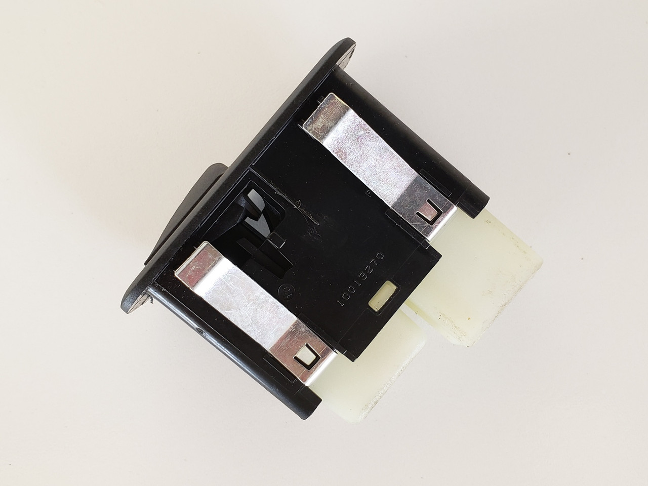 19-21 Dodge Durango 68085690AC Right Rear Passenger Window Switch OEM 19-21 Dodge Durango 68085690AC Right Rear Passenger Window Switch OEM