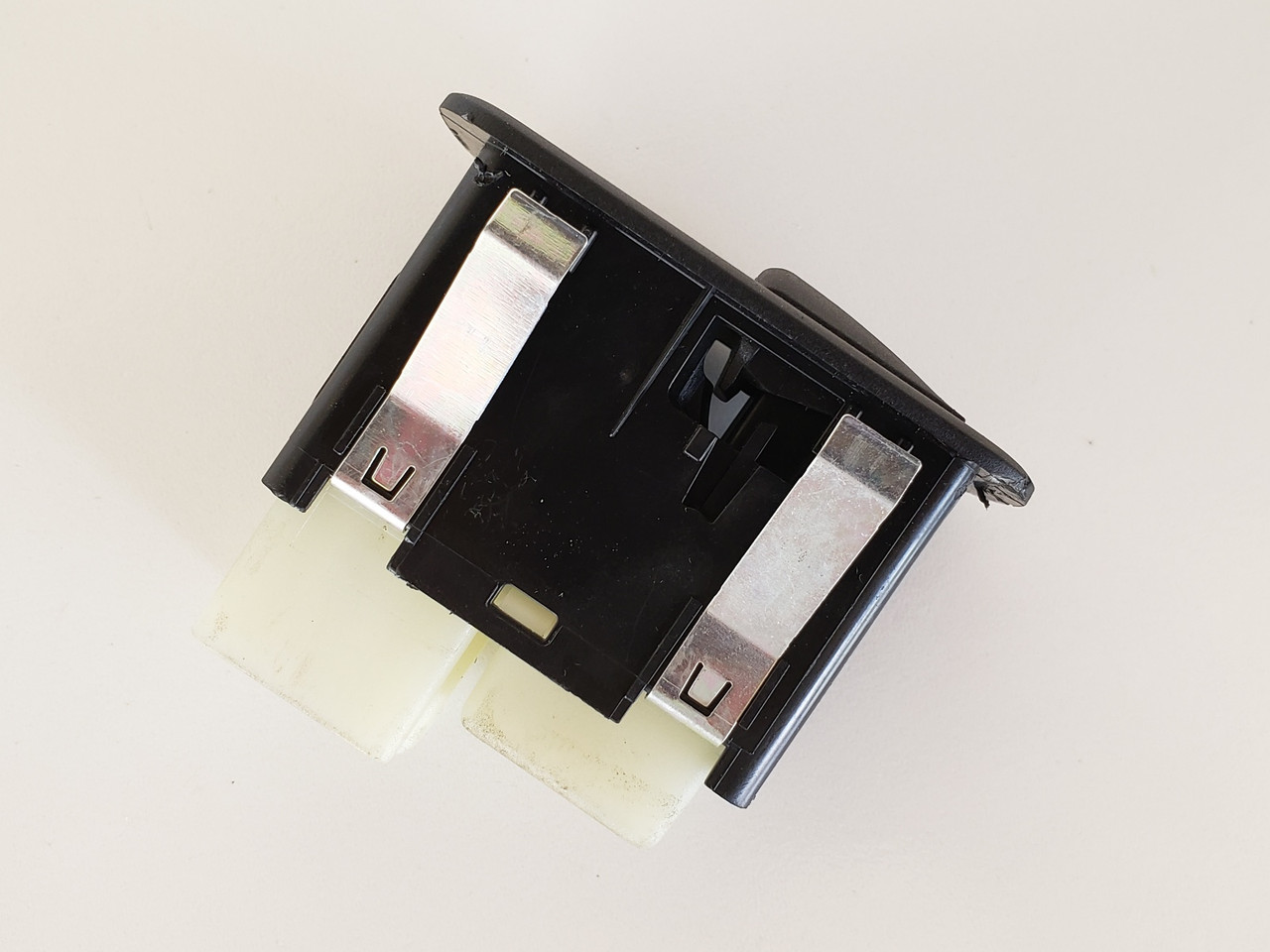 19-21 Dodge Durango 68085690AC Right Rear Passenger Window Switch OEM 19-21 Dodge Durango 68085690AC Right Rear Passenger Window Switch OEM