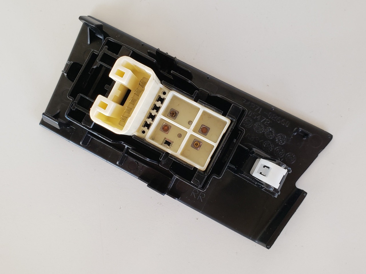 14-16 Toyota Corolla 74271-02661 Right Rear Passenger Window Switch OEM 14-16 Toyota Corolla 74271-02661 Right Rear Passenger Window Switch OEM